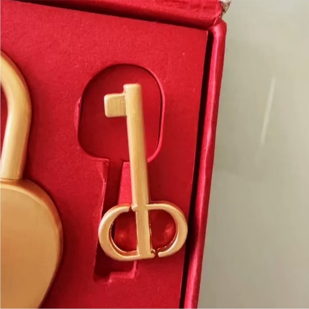 Dior Gold Heart Padlock with Key - Picture 6 of 7